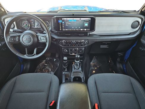 Used 2024 Jeep Wrangler Unlimited w/ Convenience Group AWD/4WD image 9