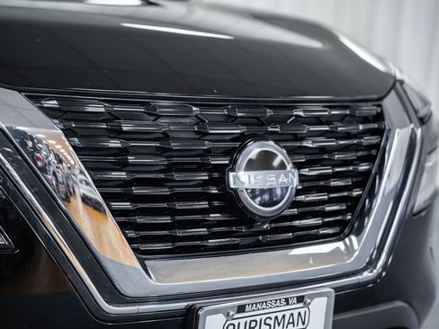 Used 2023 Nissan Rogue SV AWD/4WD image 10