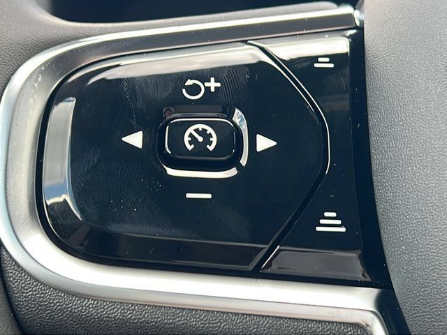 New 2026 Volvo XC60 T8 Plus w/ Protection Package Premier AWD/4WD image 20