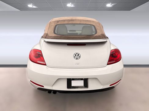 Used 2015 Volkswagen Beetle TDI image 10
