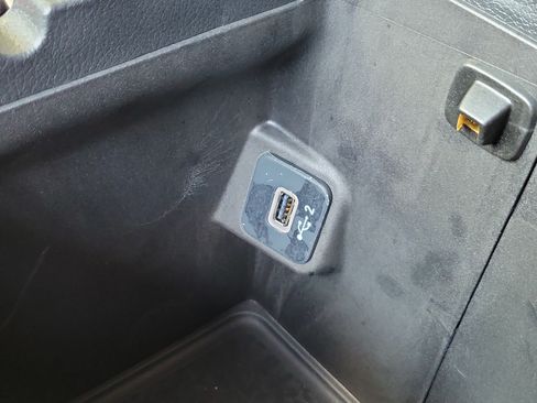 Used 2024 Jeep Wrangler Unlimited Rubicon AWD/4WD image 8