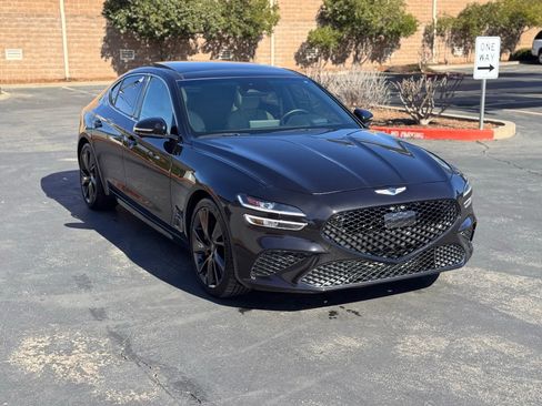 Used 2022 Genesis G70 3.3T image 8