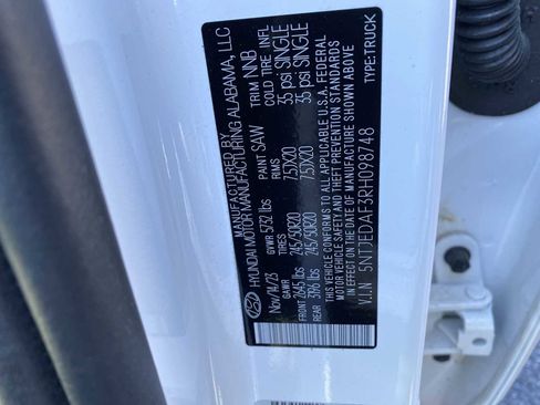 Certified 2024 Hyundai Santa Cruz Limited image 33