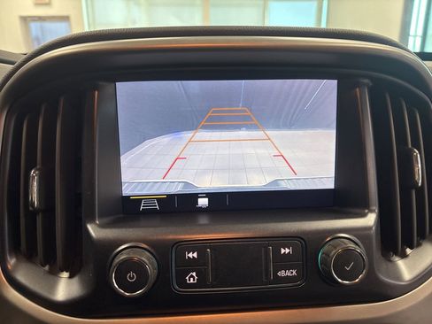 Used 2020 Chevrolet Colorado Z71 image 18