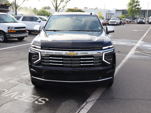 Used 2025 Chevrolet Tahoe Premier AWD/4WD image 15