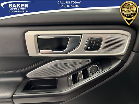 Used 2020 Ford Explorer Platinum w/ Premium Technology Package image 23
