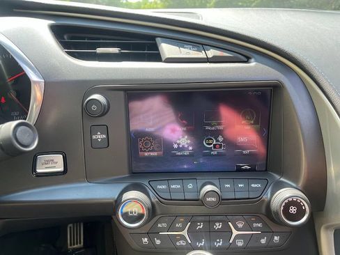 Used 2017 Chevrolet Corvette Stingray Coupe RWD image 16