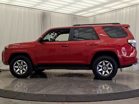 Certified 2024 Toyota 4Runner TRD Off-Road AWD/4WD image 2