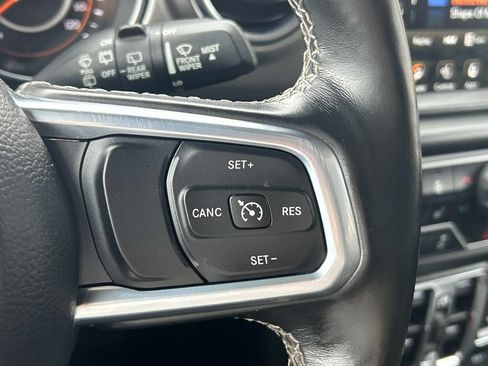 Certified 2020 Jeep Wrangler Unlimited Sahara w/ Dual Top Group AWD/4WD image 23