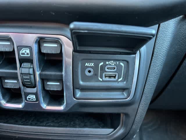 Used 2020 Jeep Gladiator Sport w/ Quick Order Package 23S AWD/4WD image 28