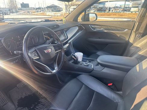 Used 2020 Cadillac XT6 Premium Luxury image 5