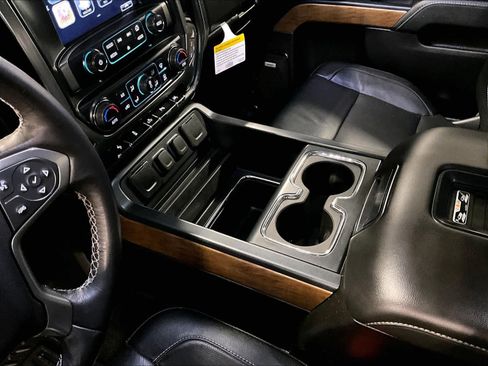 Used 2018 Chevrolet Silverado 1500 LTZ w/ Sport Package image 20