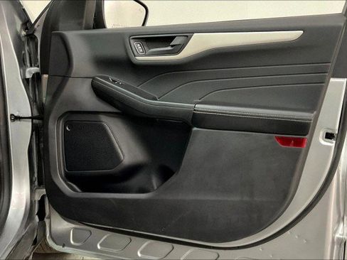 Used 2022 Ford Escape S image 23