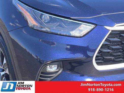 Used 2026 Toyota Highlander XLE AWD/4WD image 9