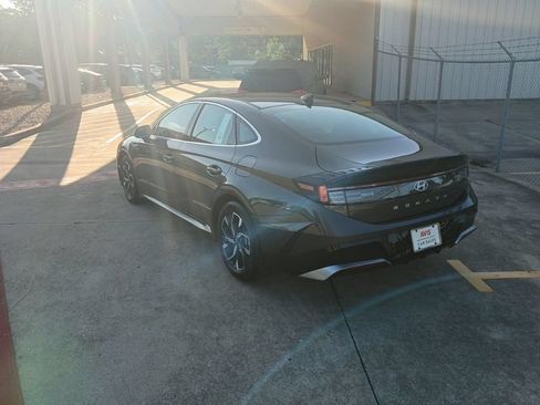 Used 2025 Hyundai Sonata SEL FWD image 8
