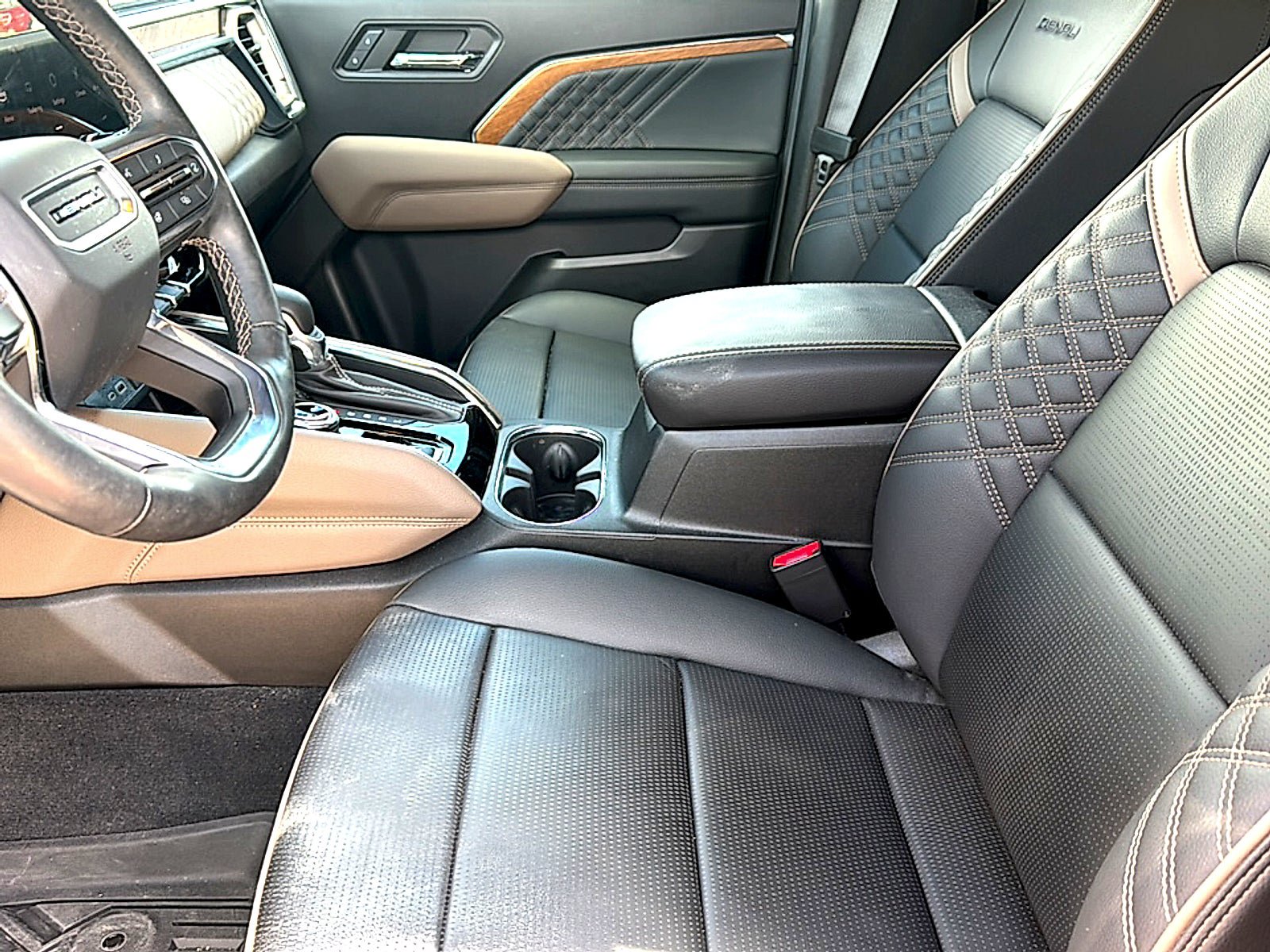 Used 2024 GMC Canyon Denali AWD/4WD image 13