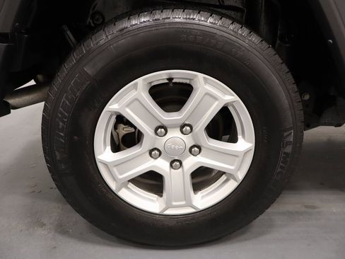 Certified 2022 Jeep Wrangler Unlimited Sport image 26