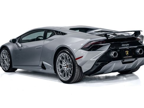 Used 2023 Lamborghini Huracan Tecnica RWD image 5