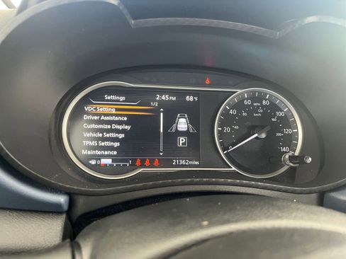 Used 2025 Nissan Versa SV w/ Trunk Package FWD image 38