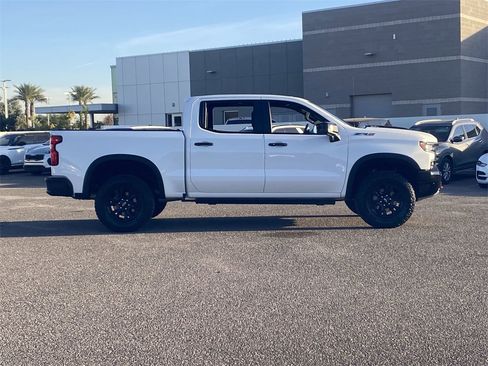 Used 2023 Chevrolet Silverado 1500 ZR2 w/ Technology Package image 27