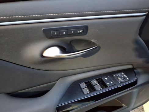 Certified 2023 Lexus ES 350 w/ Premium Package image 12