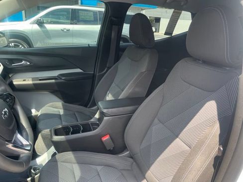 Used 2027 Chevrolet Bolt LT FWD image 11
