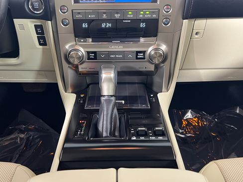 Used 2020 Lexus GX 460 Premium AWD/4WD image 18