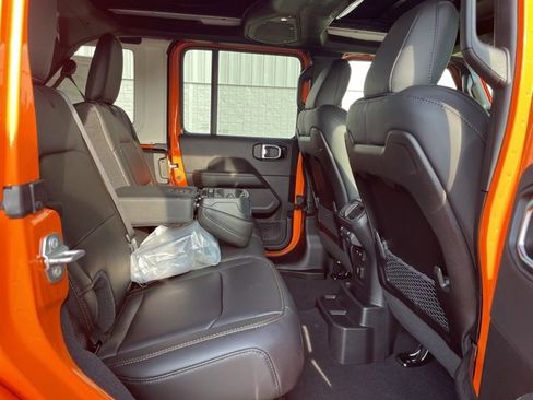 New 2025 Jeep Wrangler Unlimited Rubicon 392 image 16