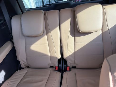 Used 2024 Mercedes-Benz GLS 450 4MATIC image 33