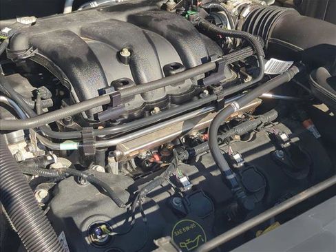 Used 2018 Ford Explorer Limited image 24