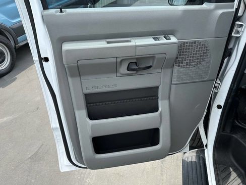 Used 2012 Ford E-150 and Econoline 150 Wagon w/ PWR Windows & Locks Group image 24