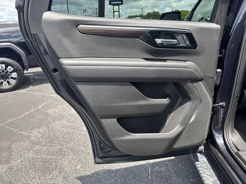 Used 2025 Chevrolet Tahoe Z71 AWD/4WD image 23