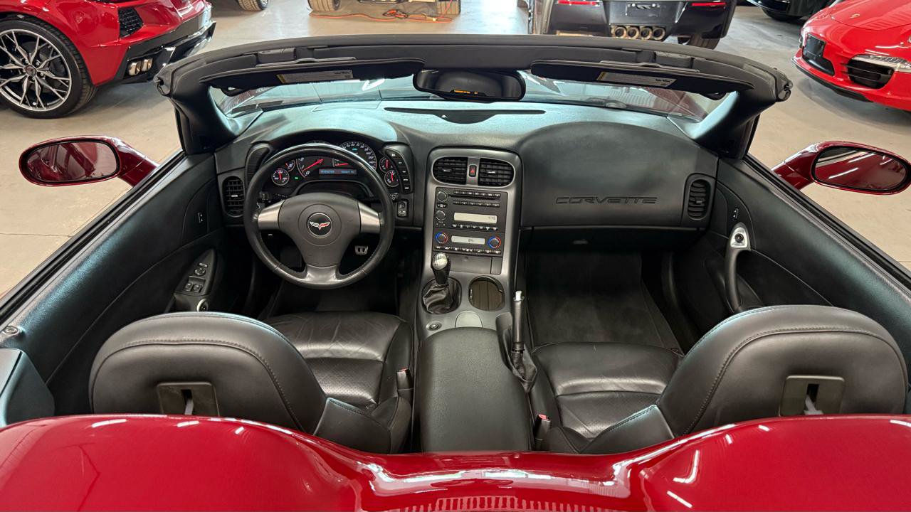 Used 2006 Chevrolet Corvette Convertible RWD image 21