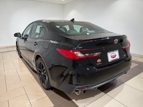 Certified 2026 Toyota Camry SE FWD image 3