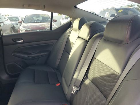 Used 2020 Nissan Altima 2.5 SR w/ Premium Package image 14