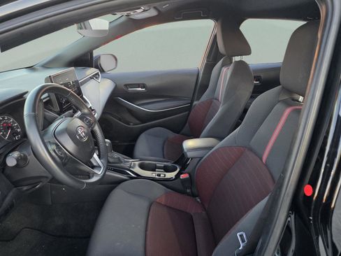 Used 2025 Toyota Corolla SE image 9