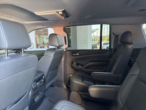 Used 2020 GMC Yukon XL SLT w/ Open Road Package image 6