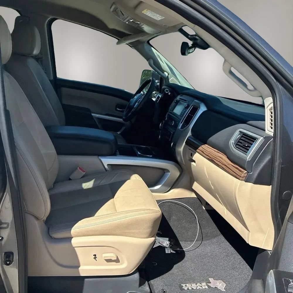 Used 2018 Nissan Titan SL w/ Texas Titan Edition AWD/4WD image 22