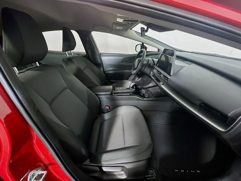 Used 2024 Toyota Prius LE image 30