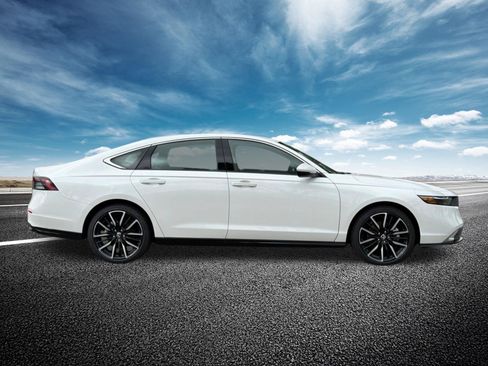 New 2026 Honda Accord Touring image 2