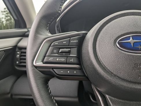 Used 2025 Subaru Outback Premium AWD/4WD image 20
