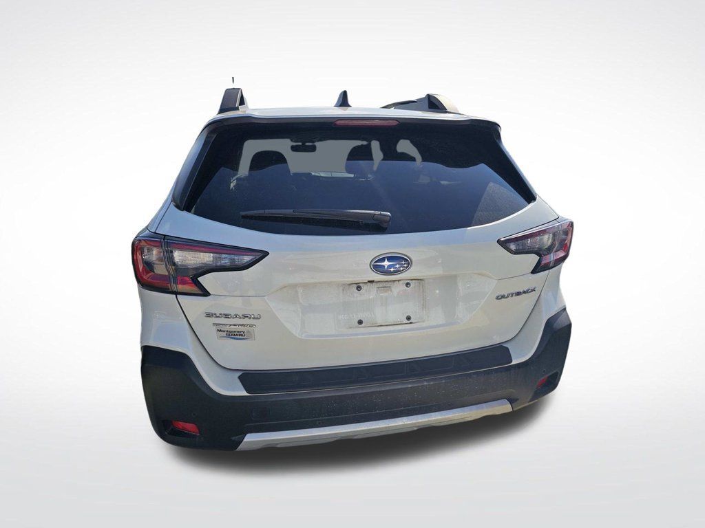 Used 2025 Subaru Outback Limited AWD/4WD image 17