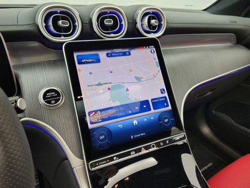 Certified 2025 Mercedes-Benz GLC 300 4MATIC image 12