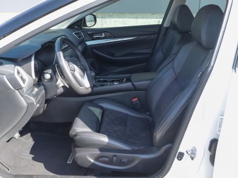 Used 2018 Nissan Maxima SR FWD image 7