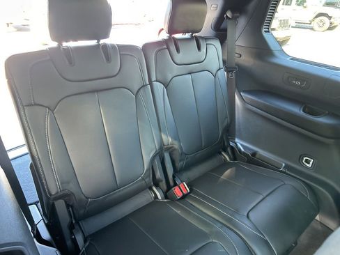 New 2025 Jeep Grand Cherokee L Limited image 30