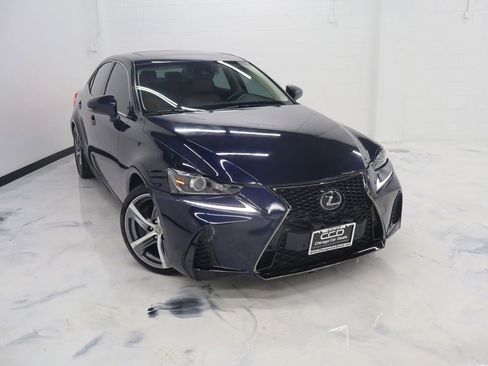 Used 2018 Lexus IS 300 AWD w/ Comfort Package image 2