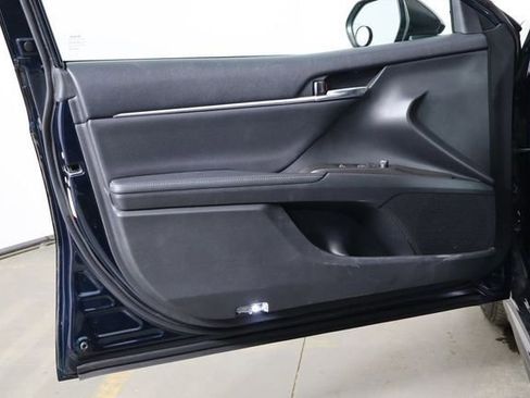 Used 2021 Toyota Camry XSE FWD image 17
