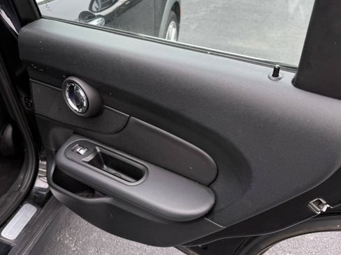 Used 2016 MINI Cooper Clubman FWD image 11