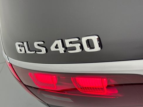 New 2026 Mercedes-Benz GLS 450 4MATIC image 9