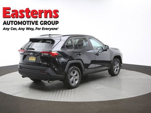 Used 2022 Toyota RAV4 LE AWD/4WD image 40